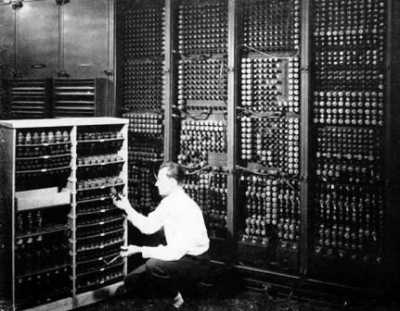 Про микроконтроллеры для начинающих - история создания, основные виды и различия Про микроконтроллеры для начинающих - история создания, основные виды и различия